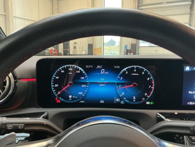 MERCEDES-BENZ A A 180