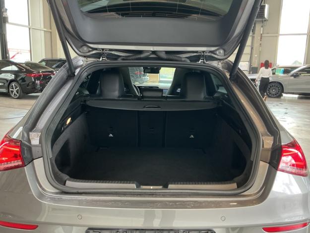 MERCEDES-BENZ CLA 180 SB AMG Pack Night Toit Pano  