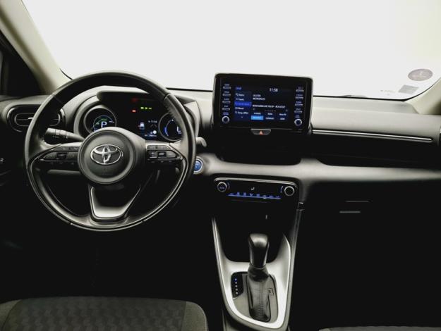 TOYOTA Yaris 116h Design  