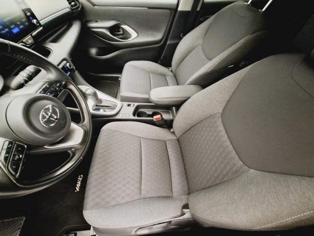 TOYOTA Yaris 116h Design  
