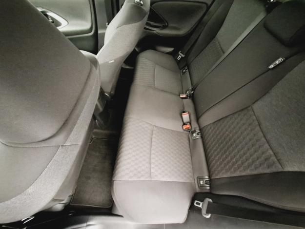 TOYOTA Yaris 116h Design  