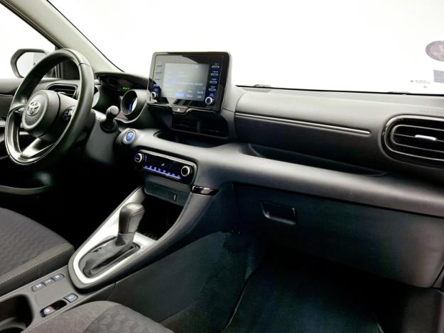 TOYOTA Yaris 116h Design  