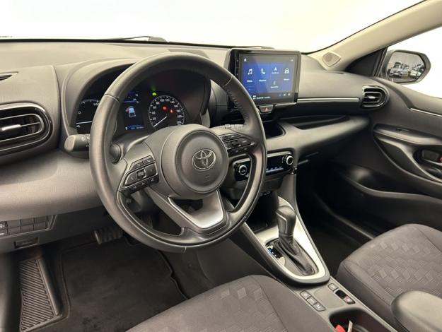 TOYOTA Yaris 116h Dynamic  