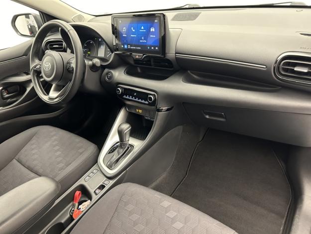 TOYOTA Yaris 116h Dynamic  
