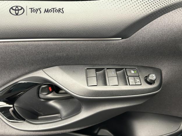 TOYOTA Yaris 116h Design  