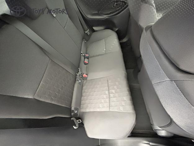 TOYOTA Yaris 116h Design  