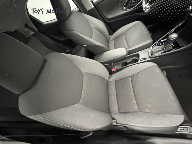 TOYOTA Yaris 116h Design  