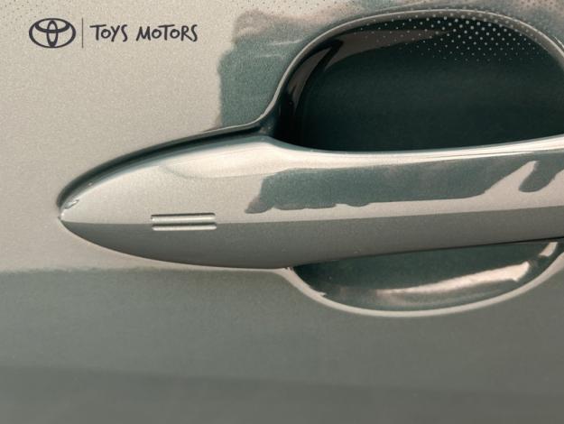 TOYOTA Yaris 116h Design  