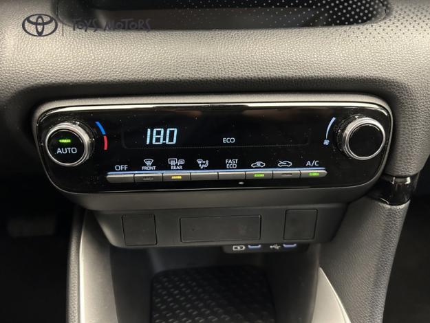 TOYOTA Yaris 116h Dynamic  