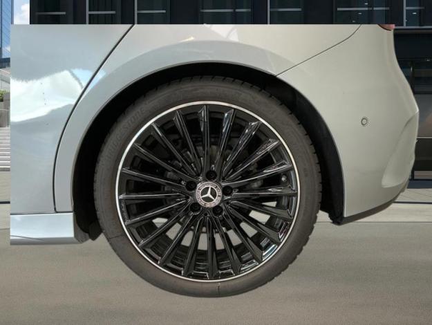 MERCEDES-BENZ A 180 d AMG Line  