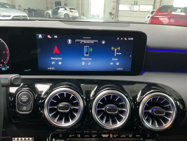 MERCEDES-BENZ A 180 d AMG Line  