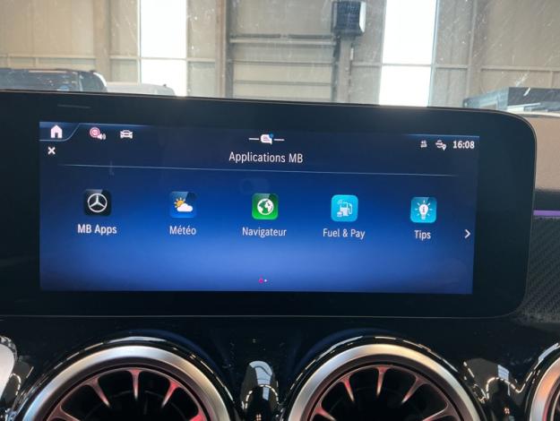 MERCEDES-BENZ GLB GLB 180 d