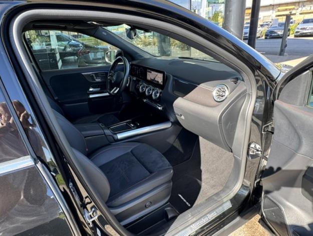 MERCEDES-BENZ GLA 200 d AMG Line  