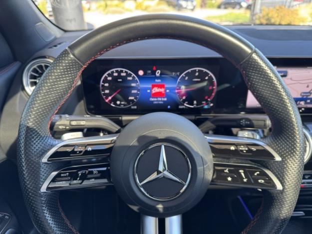 MERCEDES-BENZ GLA 200 d AMG Line  