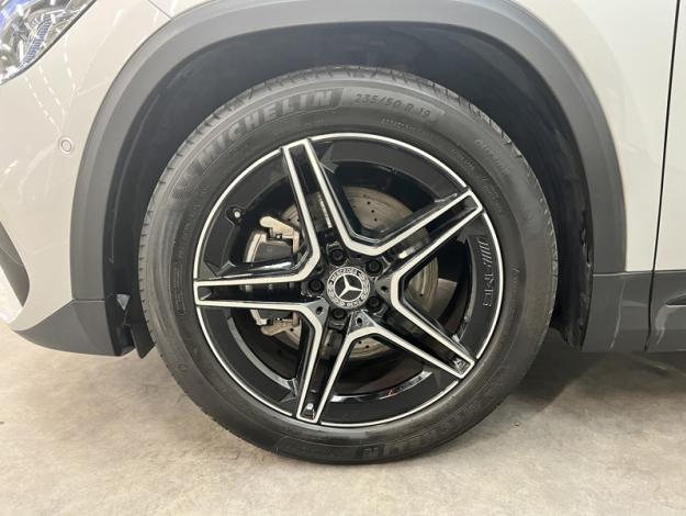 MERCEDES-BENZ GLA 200 d AMG Line  