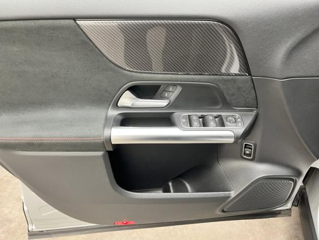 MERCEDES-BENZ GLA 200 d AMG Line  
