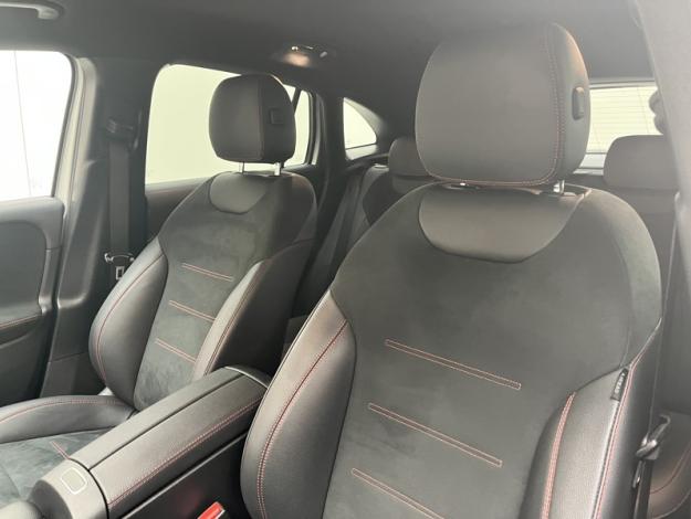 MERCEDES-BENZ GLA 200 d AMG Line  
