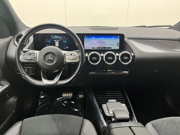 MERCEDES-BENZ GLA 200 d AMG Line  