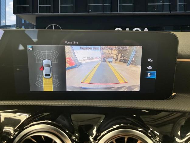 MERCEDES-BENZ A 200 d 4MATIC Berline AMG Pano  