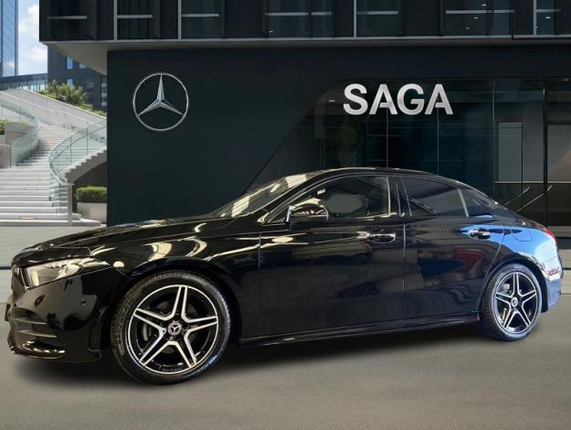 MERCEDES-BENZ A 200 d 4MATIC Berline AMG Pano  