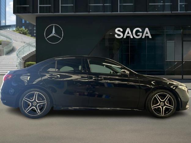 MERCEDES-BENZ A 200 d 4MATIC Berline AMG Pano  