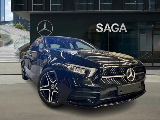 MERCEDES-BENZ A 200 d 4MATIC Berline AMG Pano  