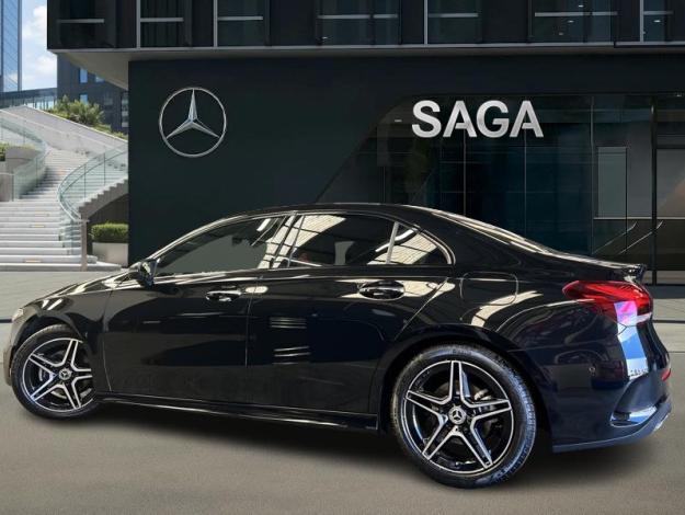 MERCEDES-BENZ A 200 d 4MATIC Berline AMG Pano  