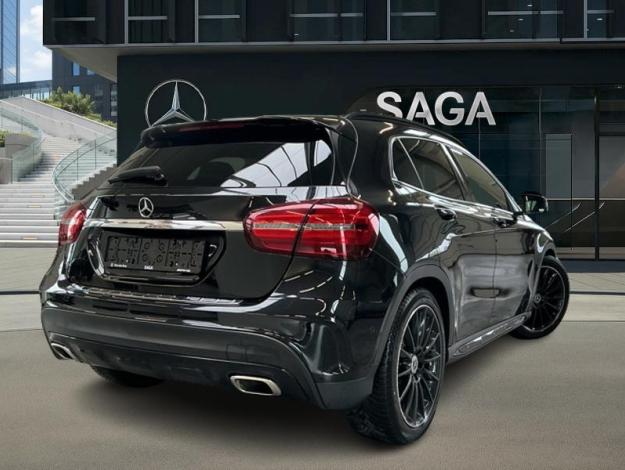 MERCEDES-BENZ GLA 180 AMG Pack Night   