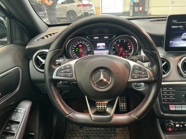 MERCEDES-BENZ GLA 180 AMG Pack Night   