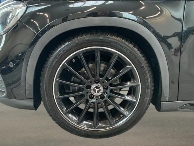 MERCEDES-BENZ GLA 180 AMG Pack Night   