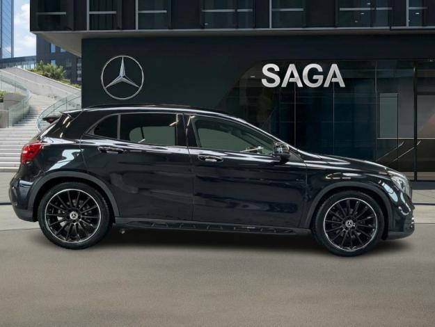 MERCEDES-BENZ GLA 180 AMG Pack Night   