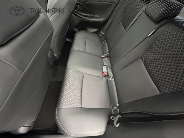 TOYOTA Yaris 130h Collection  TOIT PANO + PACK TECHNO 