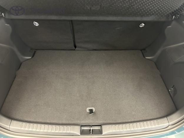 TOYOTA Yaris 130h Collection  TOIT PANO + PACK TECHNO 