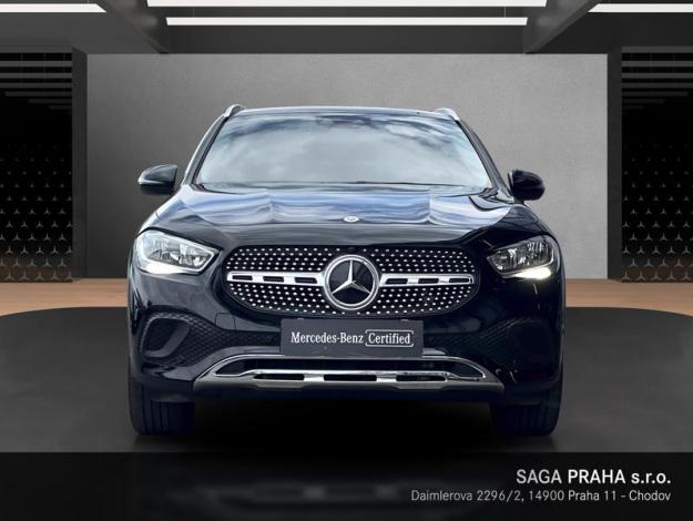 MERCEDES-BENZ GLA 180d (8/18)