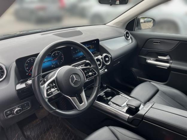 MERCEDES-BENZ GLA 180d (10/18)