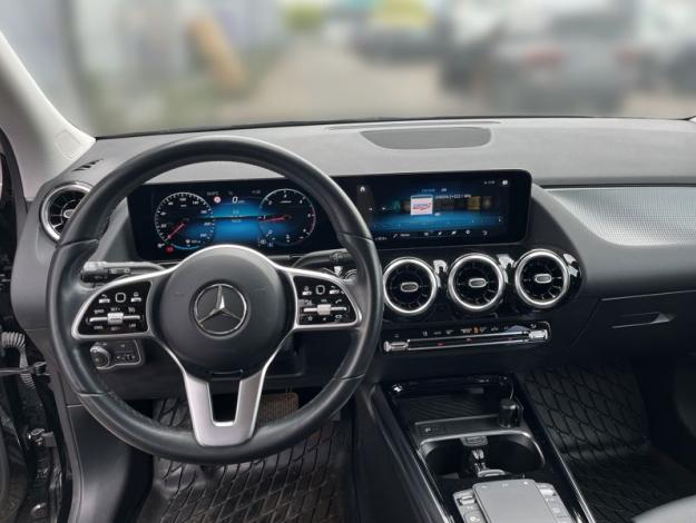 MERCEDES-BENZ GLA 180d (11/18)