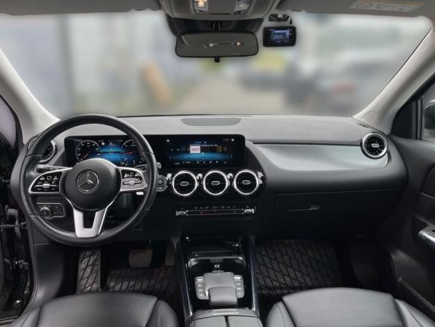MERCEDES-BENZ GLA 180d (14/18)