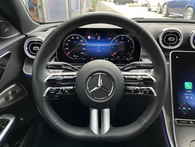 MERCEDES-BENZ C-Třída C 220 d 4MATIC AMG Night (11/17)