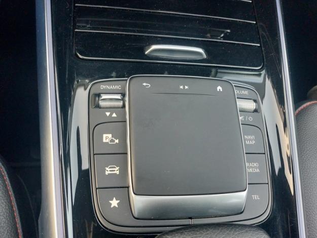 MERCEDES-BENZ GLB 200 d AMG Line  