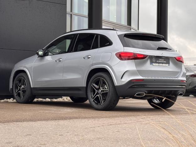 MERCEDES-BENZ GLA 200 d AMG Line  GLA 200 d AMG Line