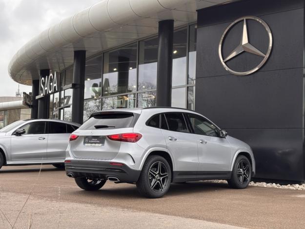 MERCEDES-BENZ GLA 200 d AMG Line  GLA 200 d AMG Line