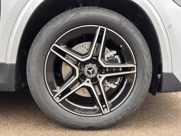 MERCEDES-BENZ GLA 200 d AMG Line  GLA 200 d AMG Line