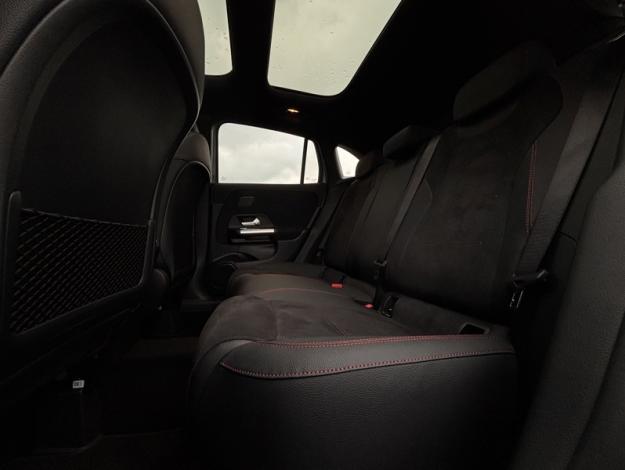 MERCEDES-BENZ GLA 200 d AMG Line  GLA 200 d AMG Line