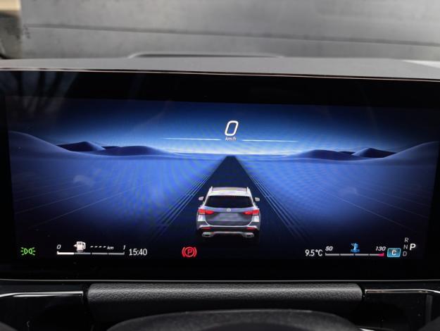 MERCEDES-BENZ GLA 200 d AMG Line  GLA 200 d AMG Line