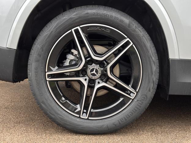 MERCEDES-BENZ GLA 200 d AMG Line  GLA 200 d AMG Line