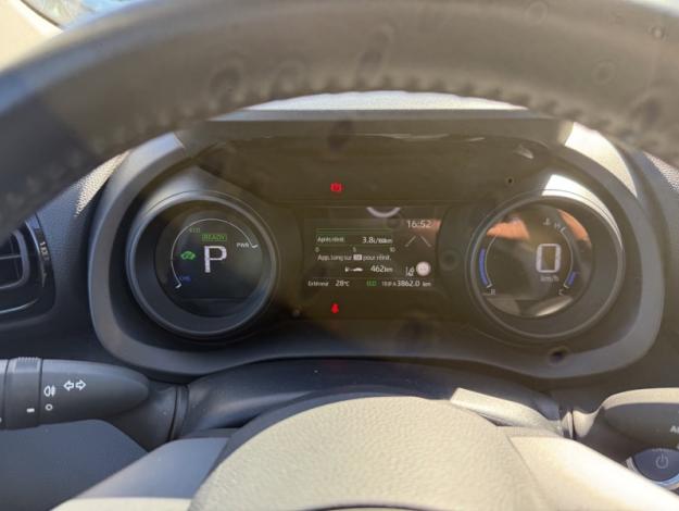 TOYOTA Yaris Cross 1.5 HYBRID 116H DYNAMIC AUTO  