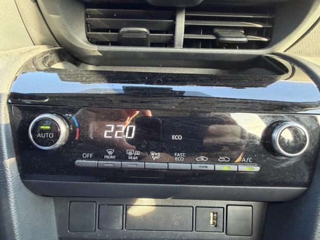 TOYOTA Yaris Cross 1.5 HYBRID 116H DYNAMIC BUSINESS   