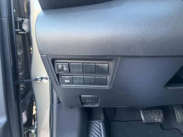 TOYOTA Yaris Hybride 116h Design  