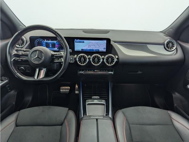 MERCEDES-BENZ GLA 200 d 4MATIC AMG Line  GLA 200 d 4MATIC AMG Line