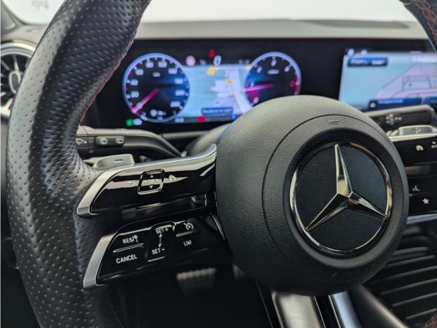 MERCEDES-BENZ GLA 200 d 4MATIC AMG Line  GLA 200 d 4MATIC AMG Line